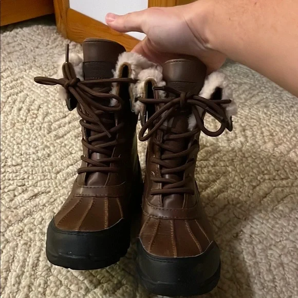 UGG Brown and Black Waterproof Boots with Traction Sole - Picture 7 of 13